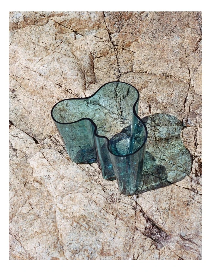 Hot Sale 𧨠IITTALA Alvar Aalto Vase 16cm Sea Blue π 4 Hot Sale 𧨠IITTALA Alvar Aalto Vase 16cm Sea Blue π - Image 4