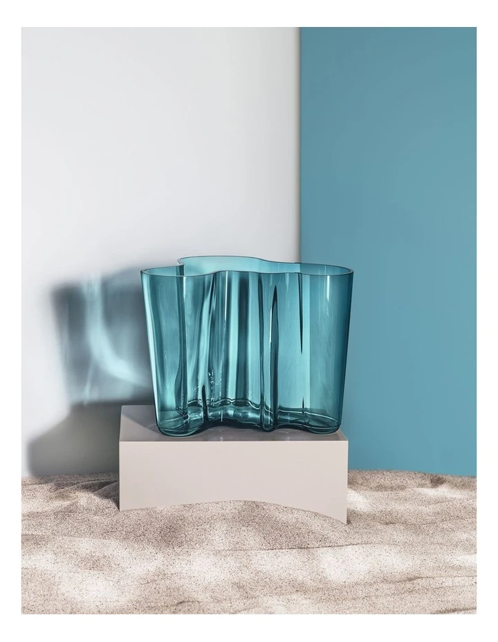 Hot Sale 𧨠IITTALA Alvar Aalto Vase 16cm Sea Blue π 5 Hot Sale 𧨠IITTALA Alvar Aalto Vase 16cm Sea Blue π - Image 5