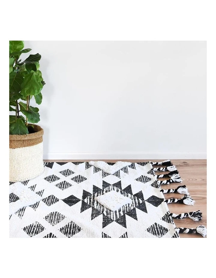 Flash Sale β€οΈ Collective Sol Traditional Rug Runner π 3 Flash Sale β€οΈ Collective Sol Traditional Rug Runner π - Image 3