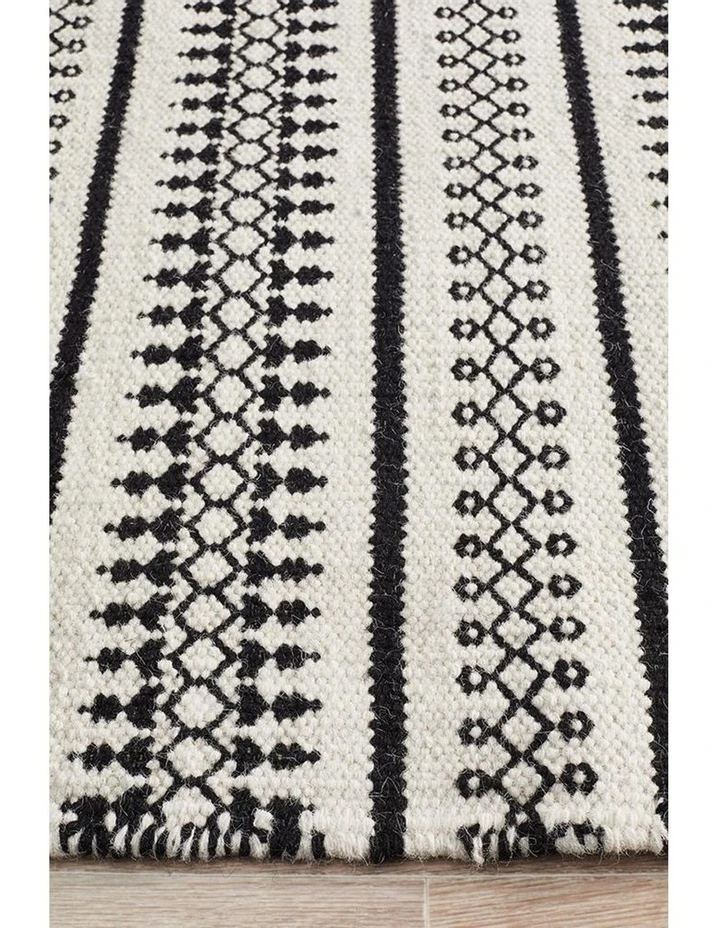 Cheap π Rug Culture Studio Ester Delicate Lace Woollen Rug Ivory Black β¨ 3 Cheap π Rug Culture Studio Ester Delicate Lace Woollen Rug Ivory Black β¨ - Image 3