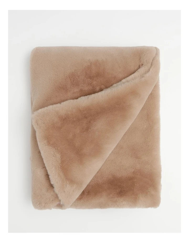 Brand new 🧨 Heritage Amelie Faux Fur Throw Taupe ✔️ 1 Brand new 🧨 Heritage Amelie Faux Fur Throw Taupe ✔️