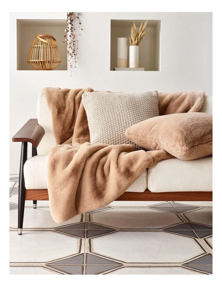 Brand new 🧨 Heritage Amelie Faux Fur Throw Taupe ✔️ 2 Brand new 🧨 Heritage Amelie Faux Fur Throw Taupe ✔️ - Image 2