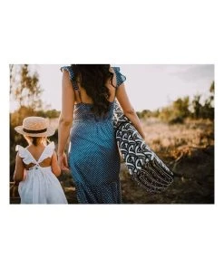 Buy π Fab Habitat 90x179cm Kimberley Black and White Recycled Plastic Outdoor Rug and Mat β 10 Buy π Fab Habitat 90x179cm Kimberley Black and White Recycled Plastic Outdoor Rug and Mat β -Deals Home DΓ©cor Store 840979630 5 720x928