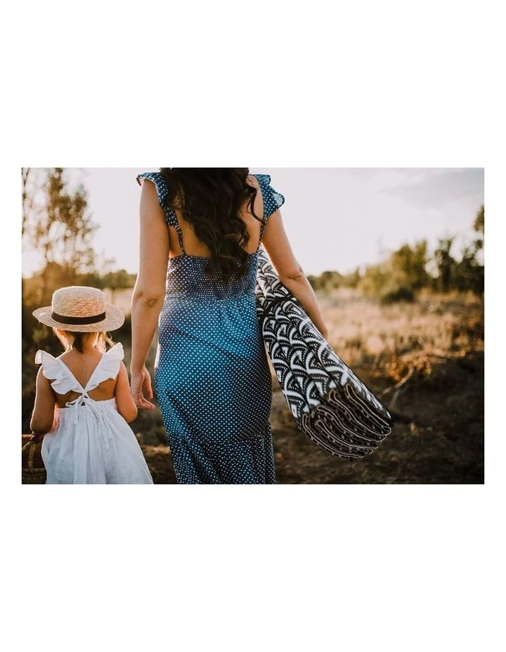 Buy π Fab Habitat 90x179cm Kimberley Black and White Recycled Plastic Outdoor Rug and Mat β 5 Buy π Fab Habitat 90x179cm Kimberley Black and White Recycled Plastic Outdoor Rug and Mat β - Image 5