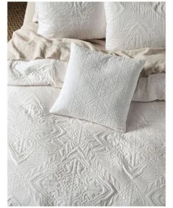 Brand new ✨ Linen House Isadora Cushion Sugar 🧨