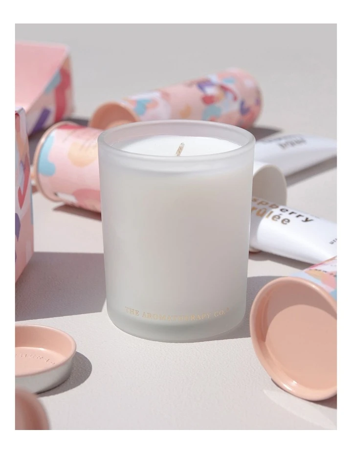 Outlet ⭐ The Aromatherapy Company Festive Favours Raspberry Brulee Candle 100g 💯 2 Outlet ⭐ The Aromatherapy Company Festive Favours Raspberry Brulee Candle 100g 💯 - Image 2
