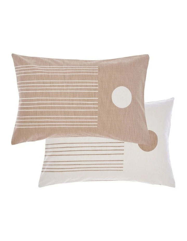 New 🤩 Linen House Aida Cushion In Coral ⭐ 3 New 🤩 Linen House Aida Cushion In Coral ⭐ - Image 3